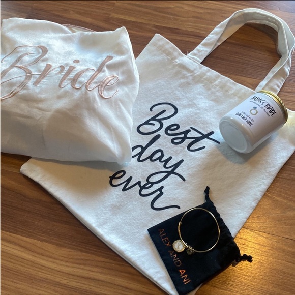 ❗️SOLD❗️Bride Bundle - Picture 2 of 14